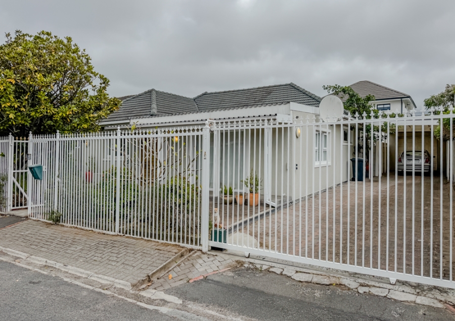 3 Bedroom Property for Sale in Claremont Western Cape